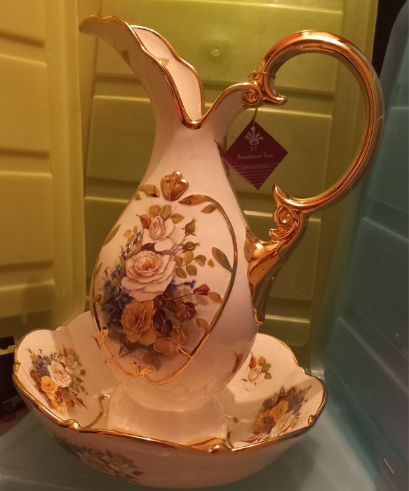 Conjunto de jarro, bacia e 2 castiçais