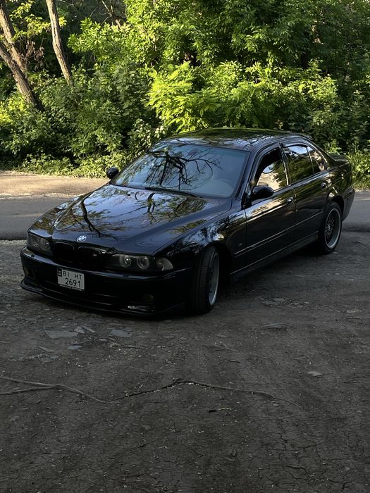 БМВ е39 М-пакет.