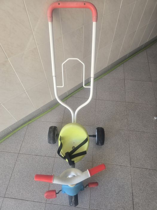 Triciclo de criança