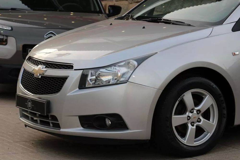 Chevrolet Cruze 1.6 LT