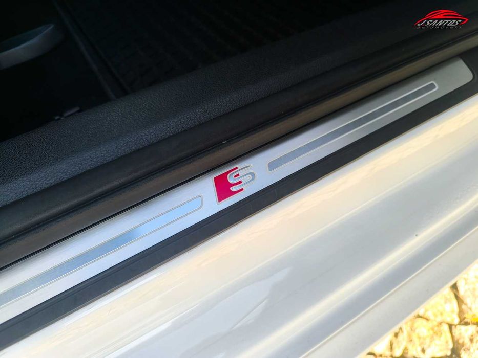 Audi A4 Avant 2.0 TDI 190CV Quattro S Tronic / S Line Interior e Exterior