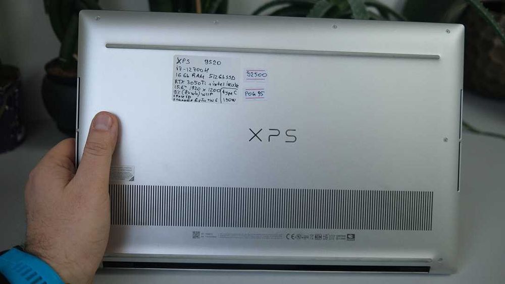 XPS 9520 i7 -12700 h 16 GB ram 512 ssd RTX 3050 15.6 FHD гарний стан