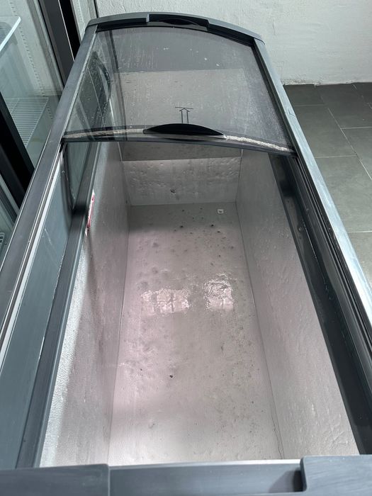 Zamrażarka witrynowa na lody Elcold Fokus 151