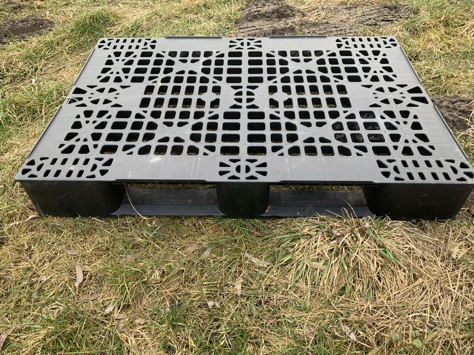 Palety plastikowe 120x80