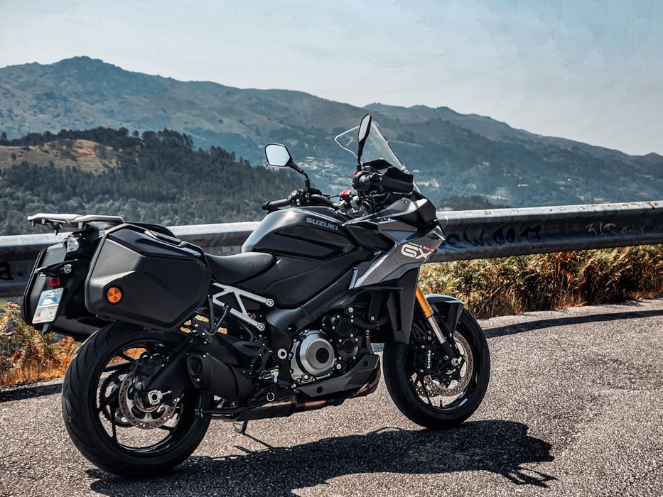 Suzuki GSX-S1000 GX como nova