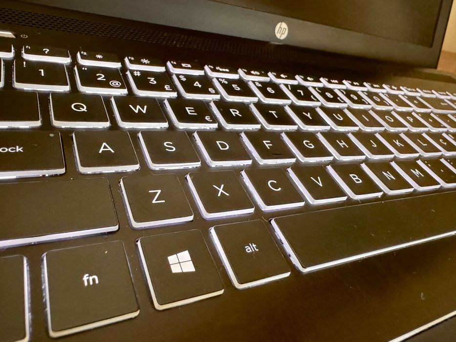 HP Pavilion Gamming 15.6"FullHD|i7-7700HQ|16Gb Ram|Ssd 256Gb|GTX1050|