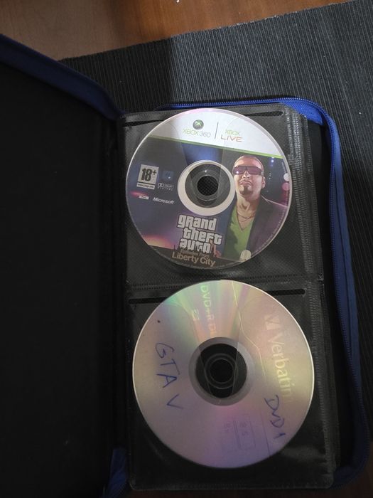 Lote 2x Xbox 360 (Fat + E) + 3 Comandos + Jogos Vários (GTA V, COD, Forza)