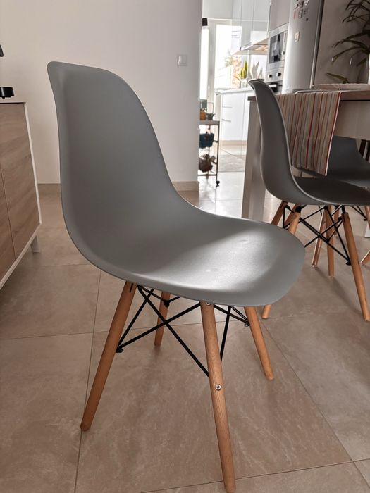 Vendo 5 cadeiras cinza colo novas