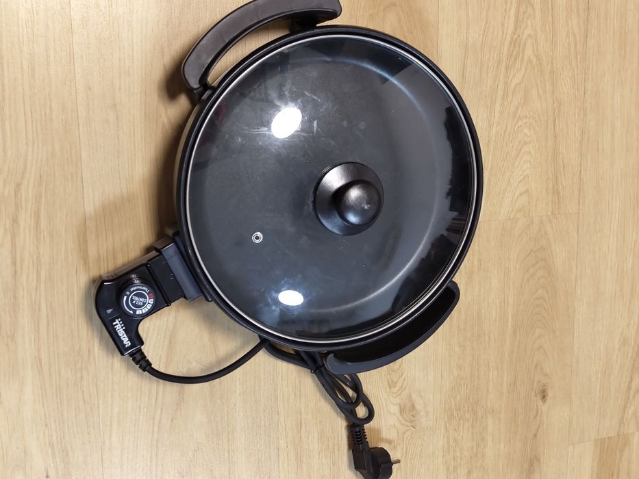 Panela elétrica praticamente nova