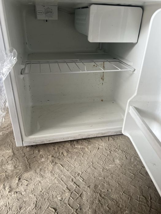 Міні холодильник барний готельний !