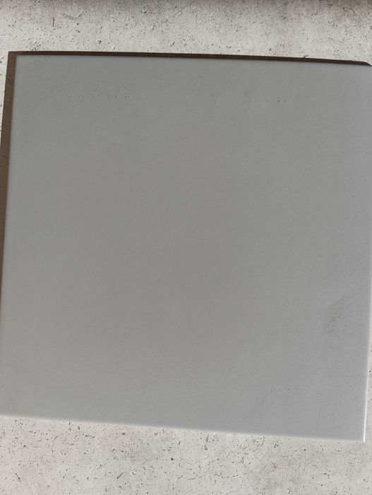 Pavimento de cor cinzento