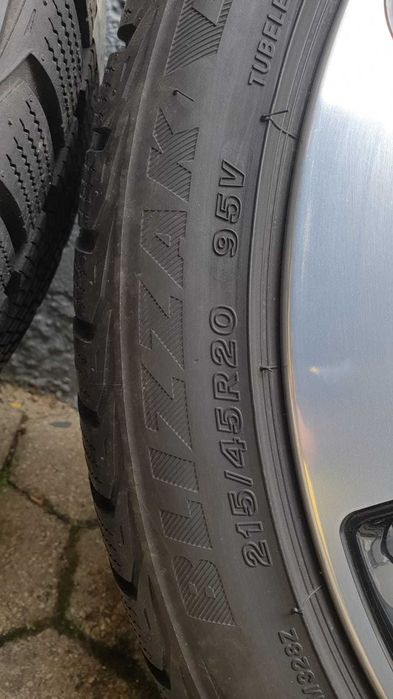 3618-Rodas completas em 20 5x112 Originais BMW i8