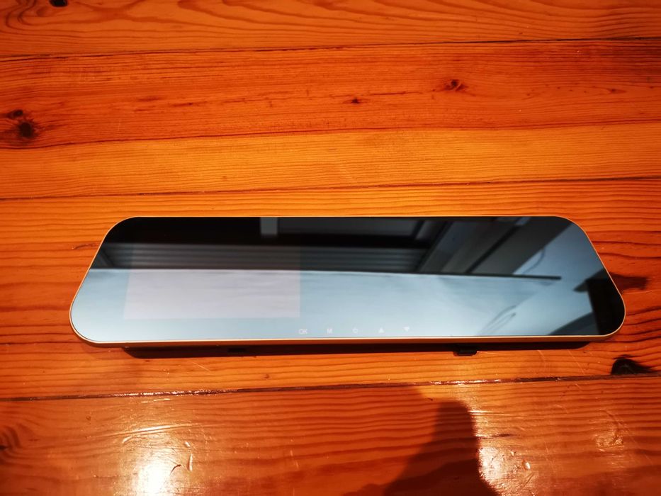 Espelho retrovisor com ecrã