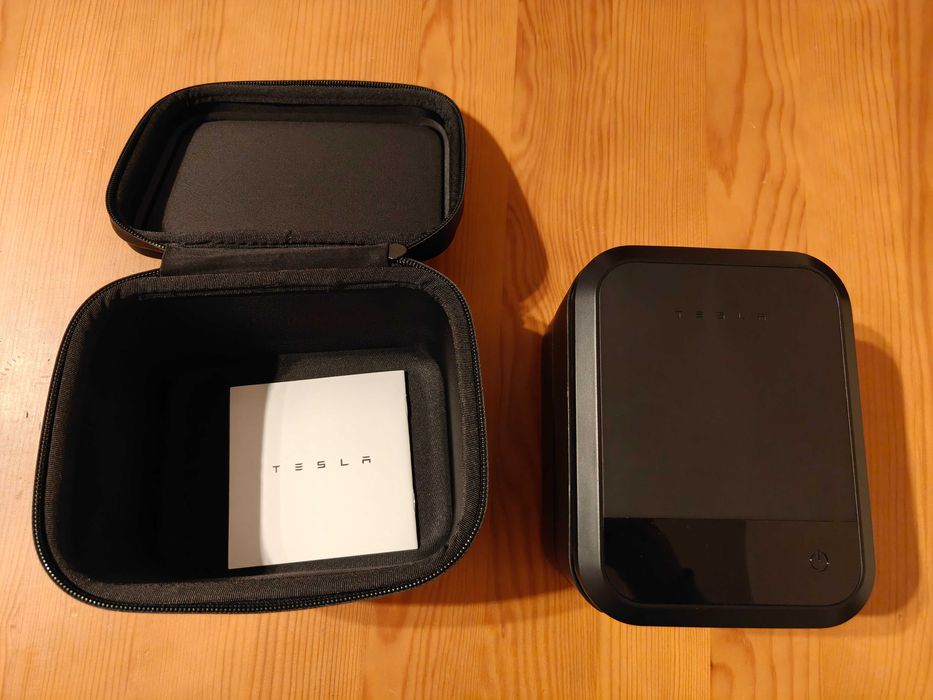 TESLA | Kit de reparação de pneus e compressor de ar