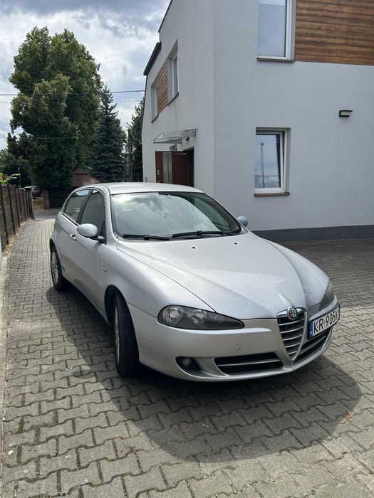 Alfa Romeo 147 polift