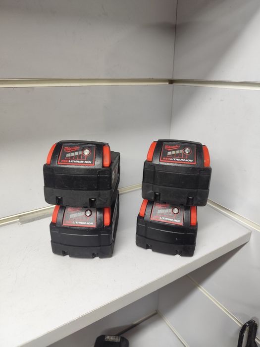 Milwaukee M18   5.0ah  батарея, акумулятор Мілвоке оригінал M18