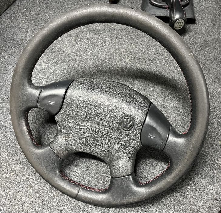 Volksvagen golf 3 bon jovi vento kierownica srebrne zegary mieszek