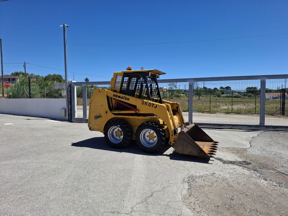 Mini carregadora Komatsu