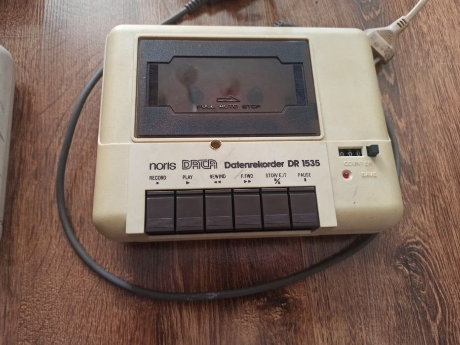 Commodore zasilacze magnetofony