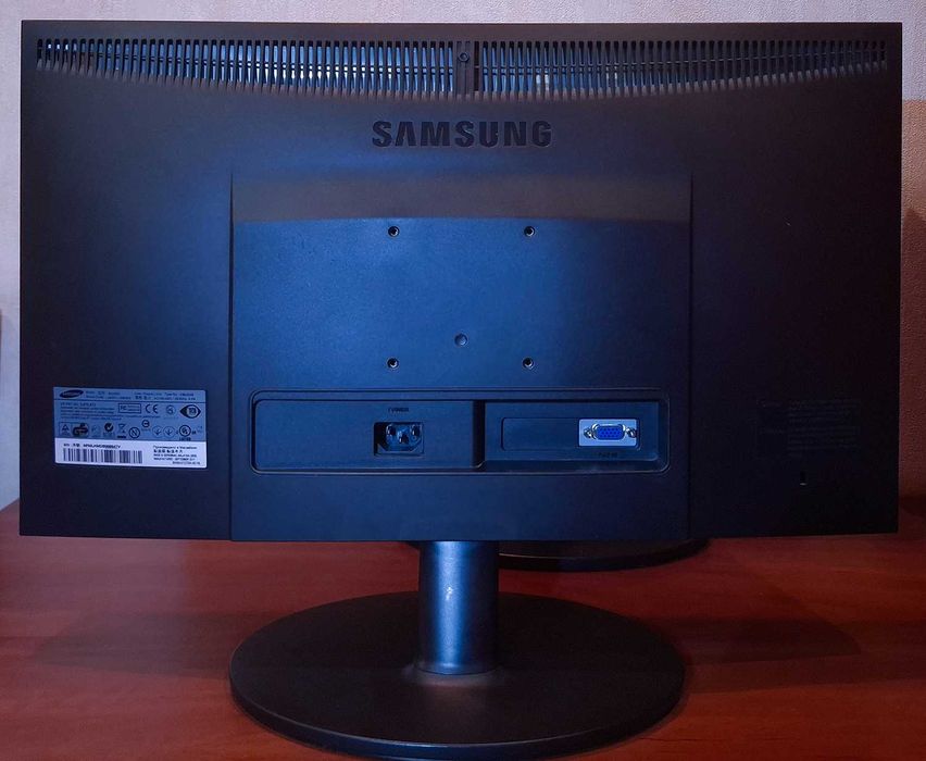 Монітор Samsung SyncMaster E2220