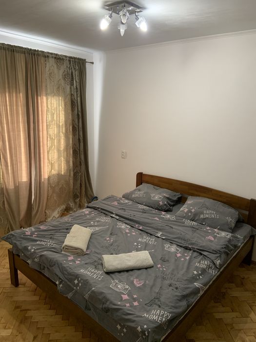 ТРИкімнатна квартира,Док.4 окремих спал місця 3 двох спал чешка2поверх