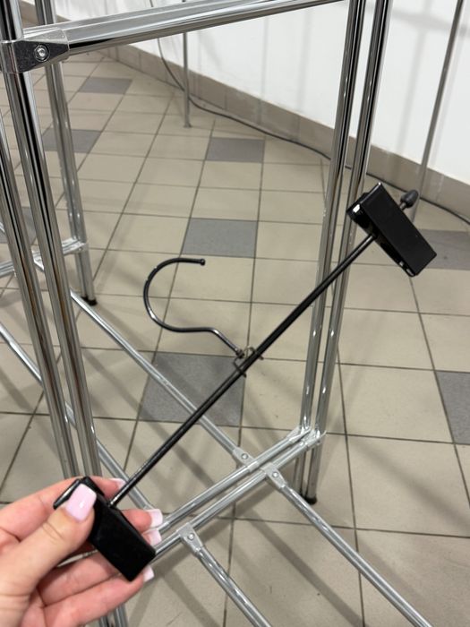 Продам меблі для магазину секонд хенд