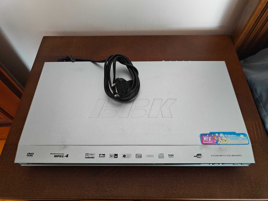 DVD плеєр BBK DV816X