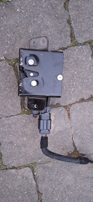 Zamek klapy bagażnika opel Insignia kombi