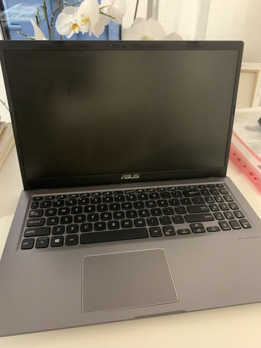 Sprzedam laptop ASUS X515JA