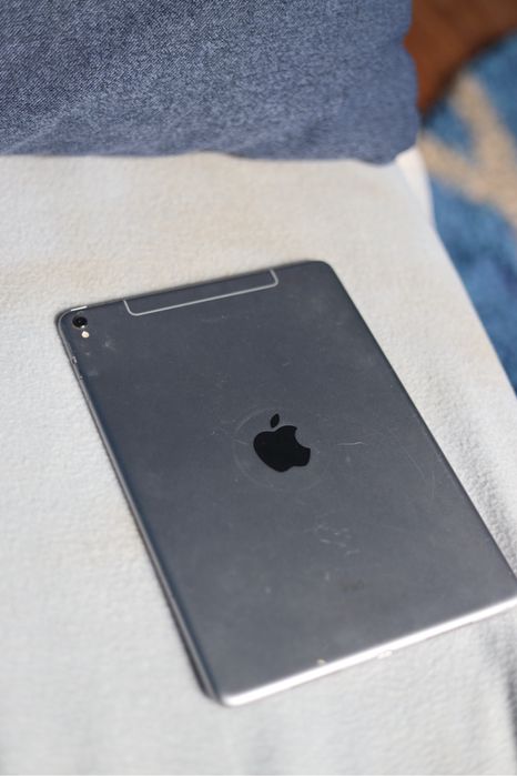 iPad Pro 9.7” 32GB + стилус (аналог Apple Pencil)