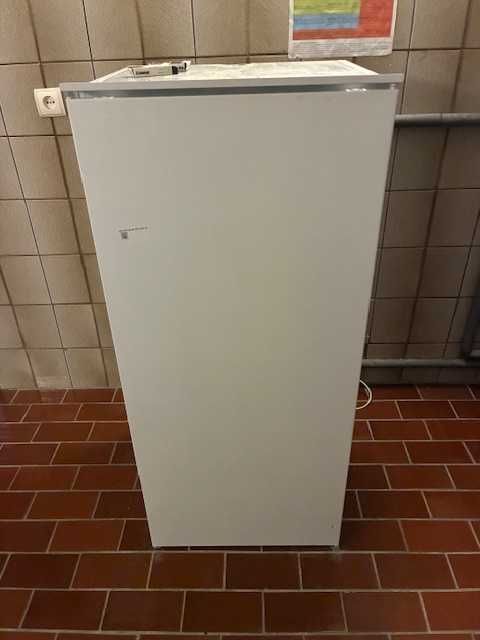 Lodówka Electrolux Seria 500 LFB3AF12S