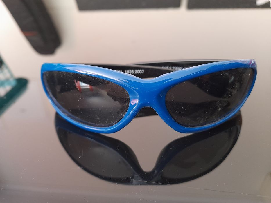 Oculos de sol criança