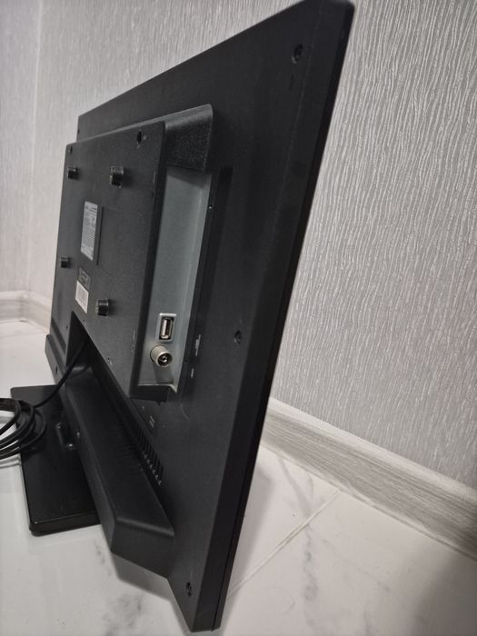 Телевизор Bravis LED-24D2000 Black