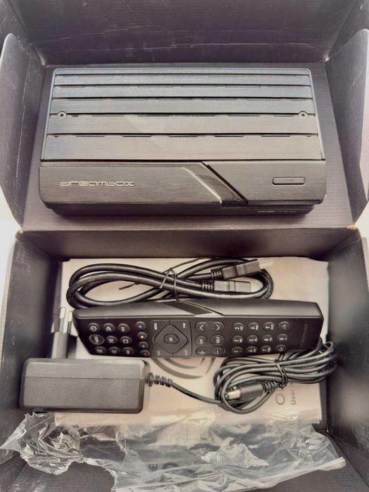 Спутниковый ресивер тюнер премиум класса Dreambox ONE Ultra HD 4K, Android, Linux Enigma2