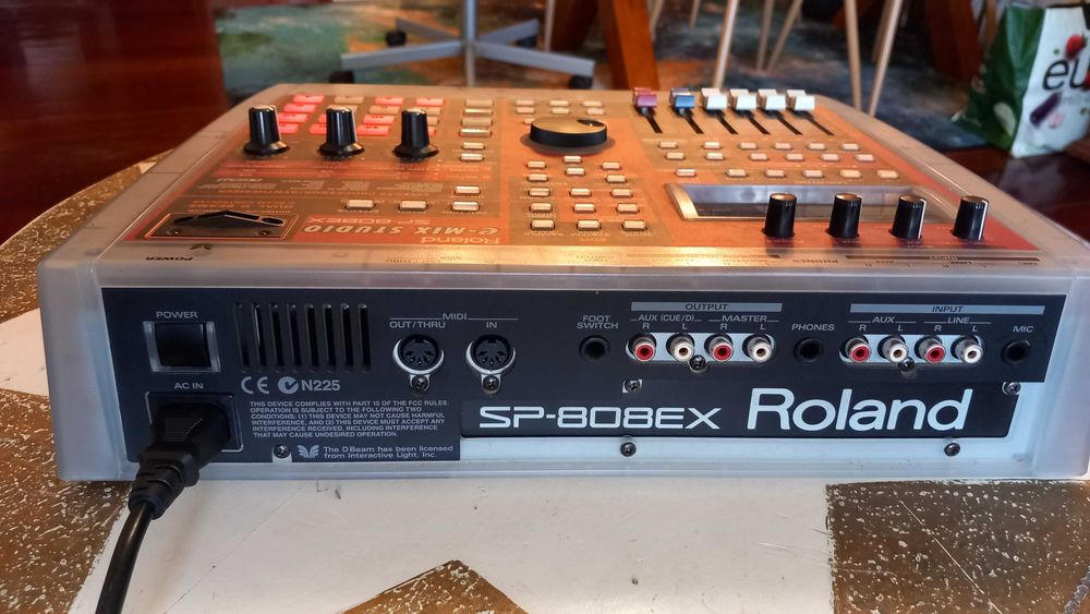 Sampler Roland SP-808 EX