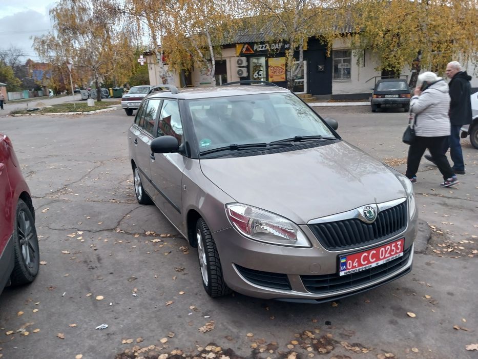 Продам автомобиль шкода фабия