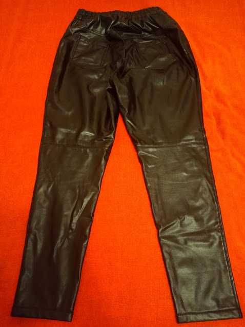 Утеплені штани з еко шкіри на 48-50 розм.
