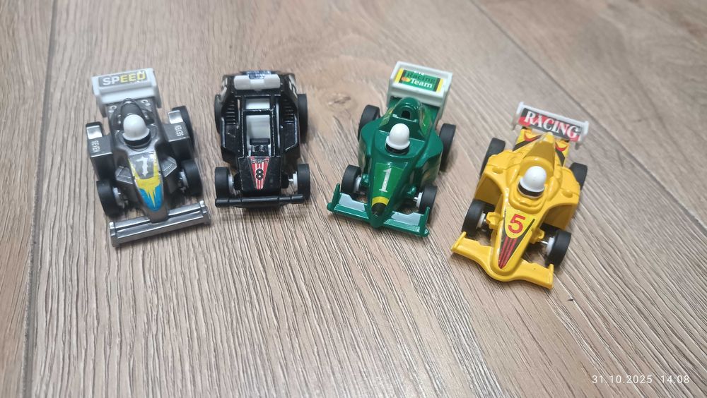 Дитячі машинки  будівельні, гоночні