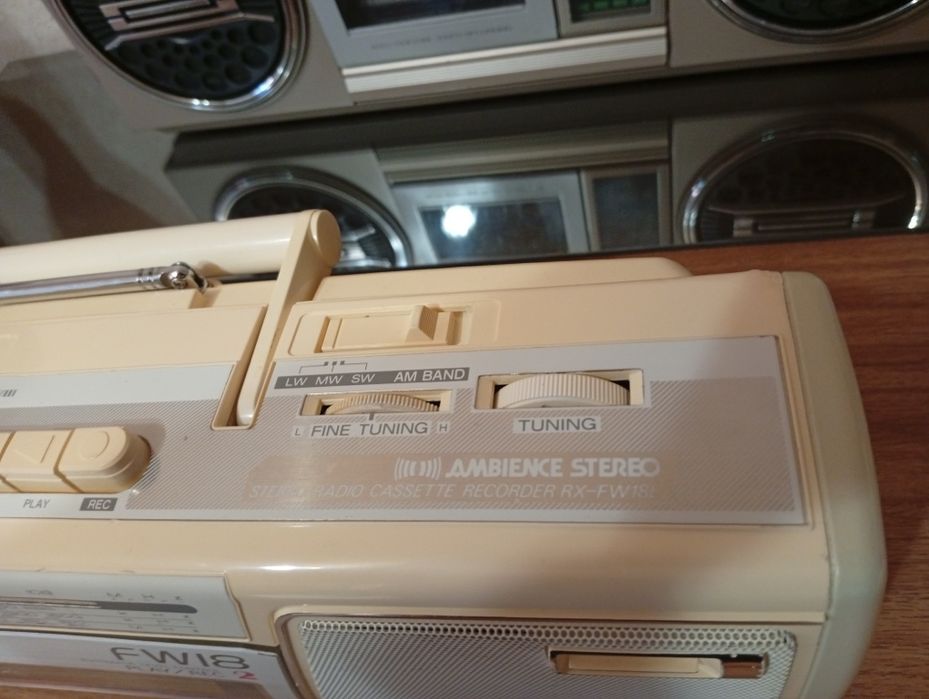 Магнітофон Panasonic Rx -FW18L.