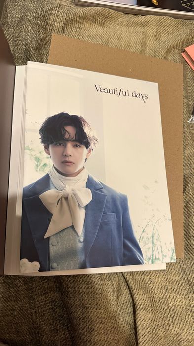 v bts - купити предмети колекціонування - Ціна на OLX.ua