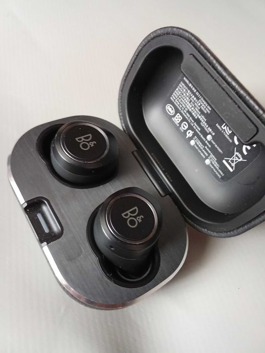 bang olufsen beoplay e8 - Купити електроніку - Ціни на OLX.ua