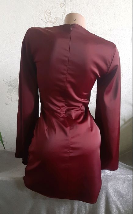 Платье бордовое,белое