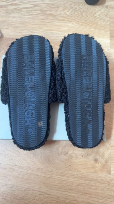 Kapcie balenciaga