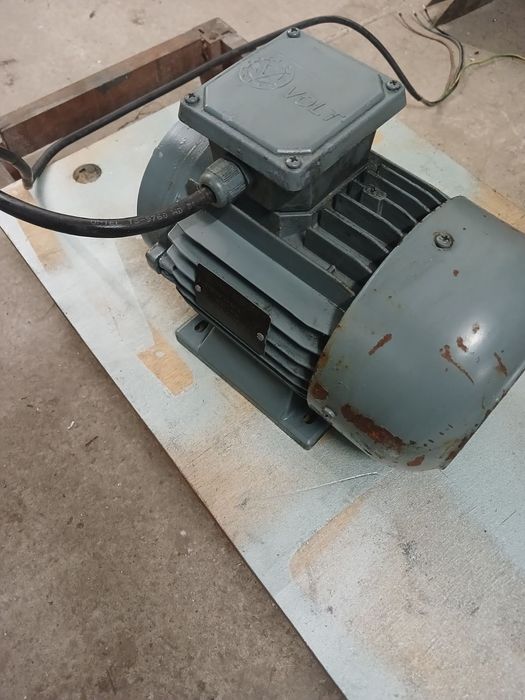 Електродвигун,(електродвигатель) 1.1кВт