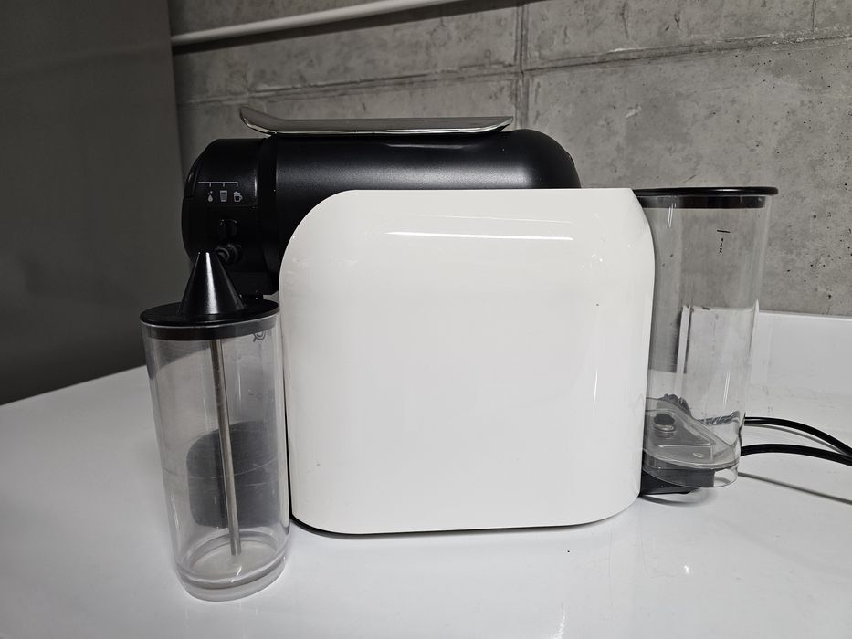 Ekspres kapsułkowy Delta Q Qool Milk biały