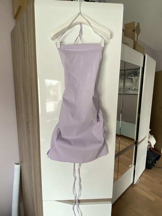 Sukienka mini z odkrytymi plecami Asos