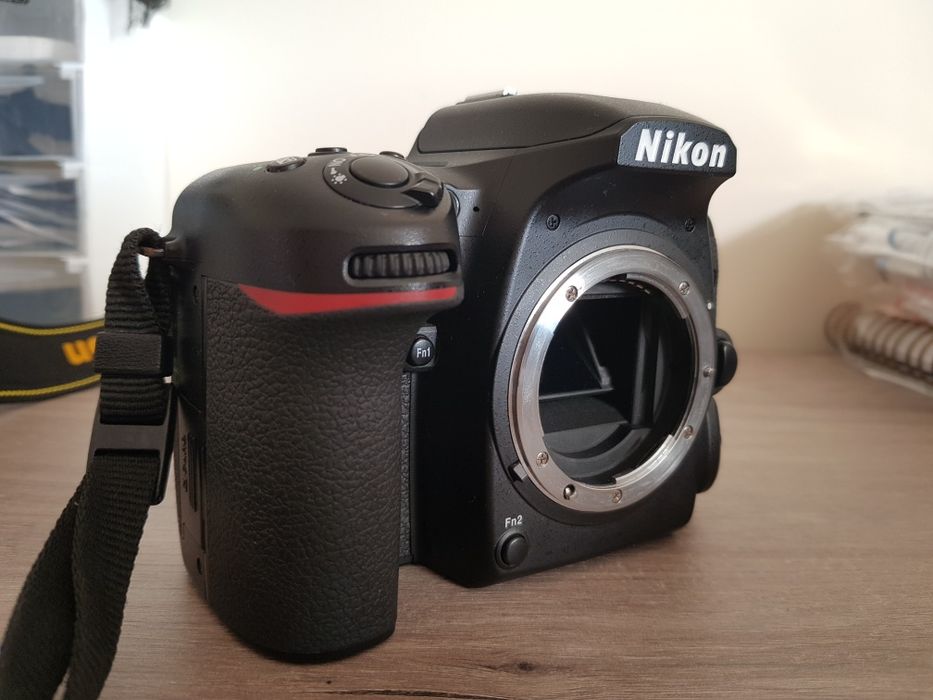 Nikon d7500 + lente 18-105