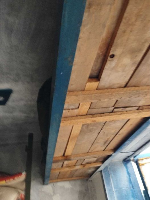 Продам капитальный охраняемый гараж в центре города