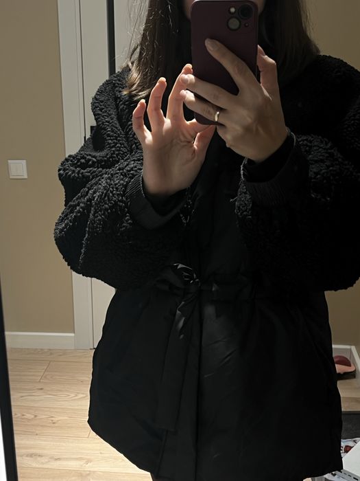 Чорна зимова куртка HM M