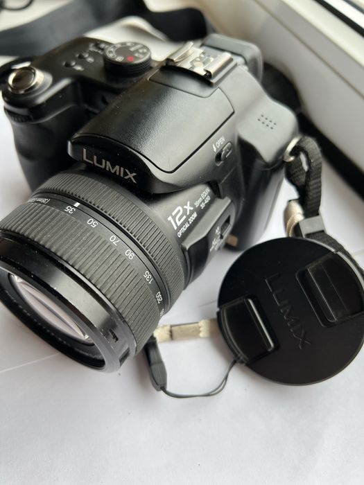 Продам фотоапарат Lumix